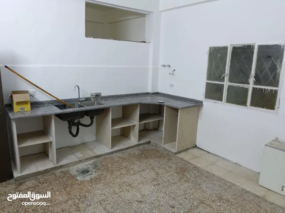 بيت . شقه  منزل  لايجار _الزرقاء _وادي الحجر _خلف مسجد اصحاب الرسول_________