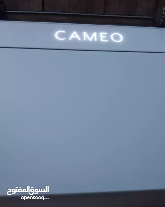 جهاز كاميو 4 للقص الإلكتروني