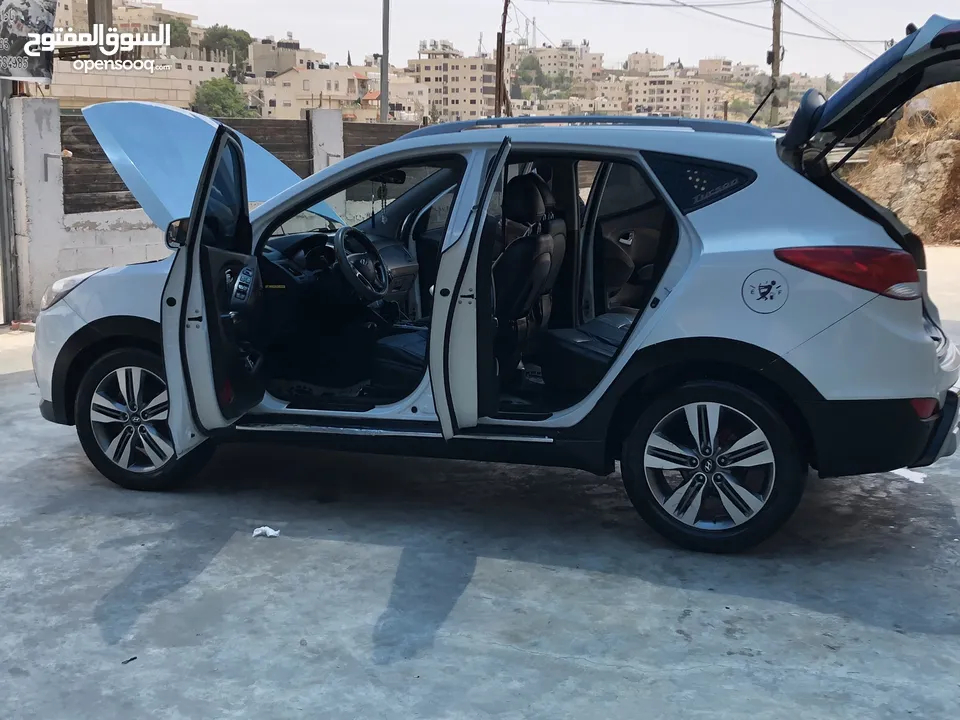 بوز 2014 Tucson 2012 للبيع