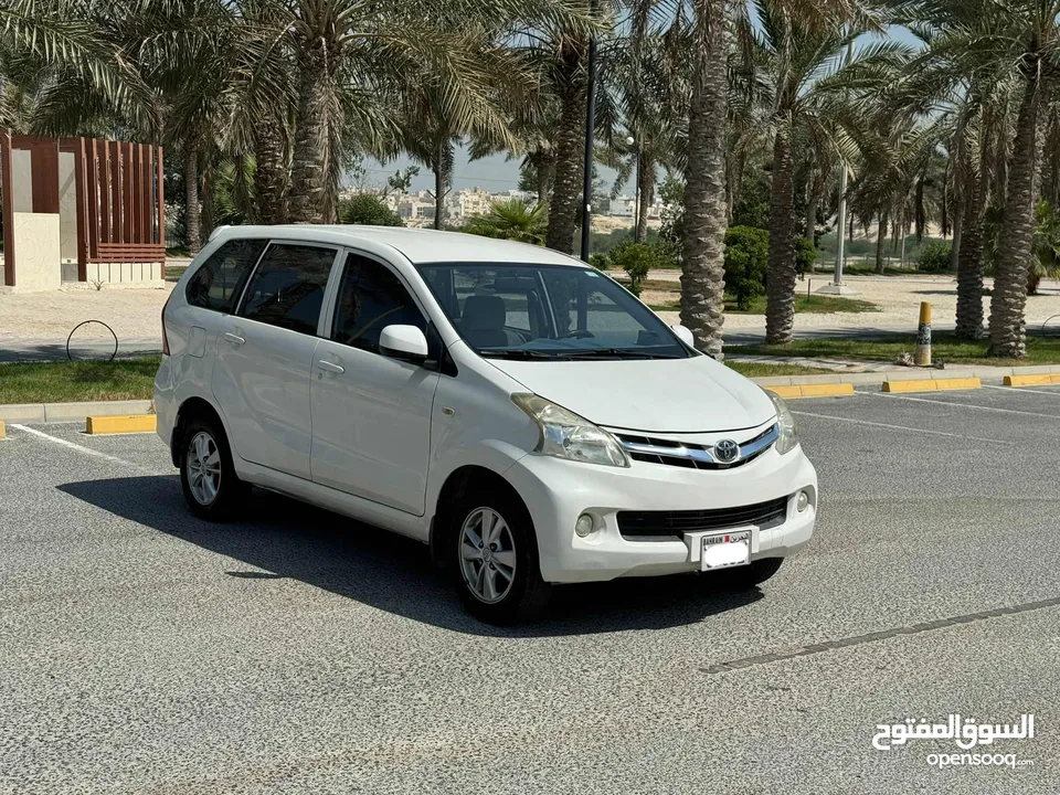 Toyota Avanza G 2015 (White)