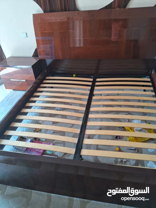 beautiful Italian wood king size bed set for sale (253162391) السوق