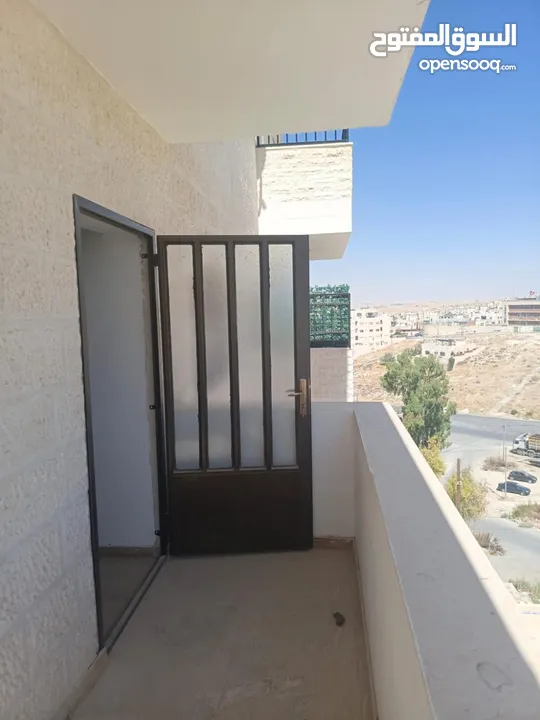 للبيع شقة جديدة غير مسكونة – الزرقاء الجديدة / شارع الفلاتر