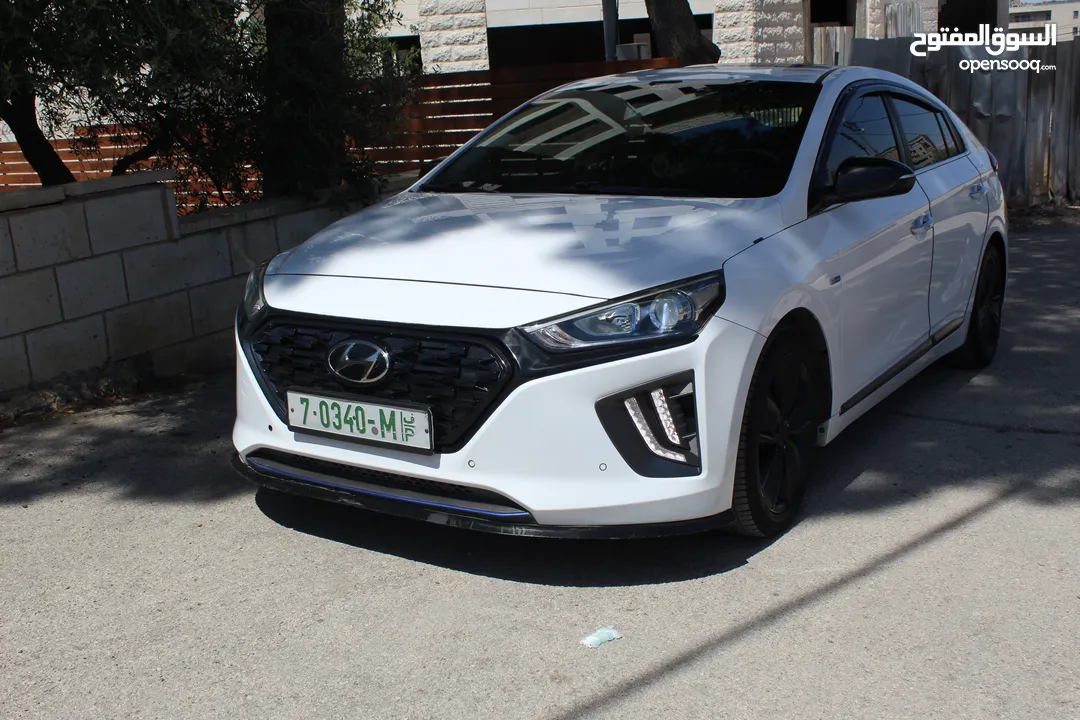 هيونداي أيونيك هايبرد 2018 – IONIQ HYBRID Black Edition