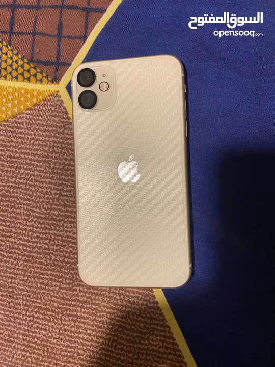 iPhone 11  موبايل نضيف جدا