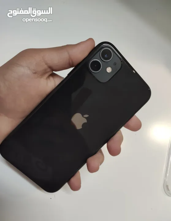 IPHONE 11 128 GB  بحالة الوكالة