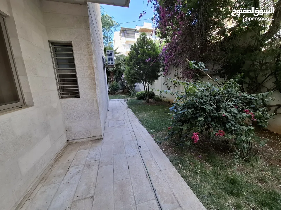 شقة شبه مفروشة للإيجار  ( Property 42944 )-174869814