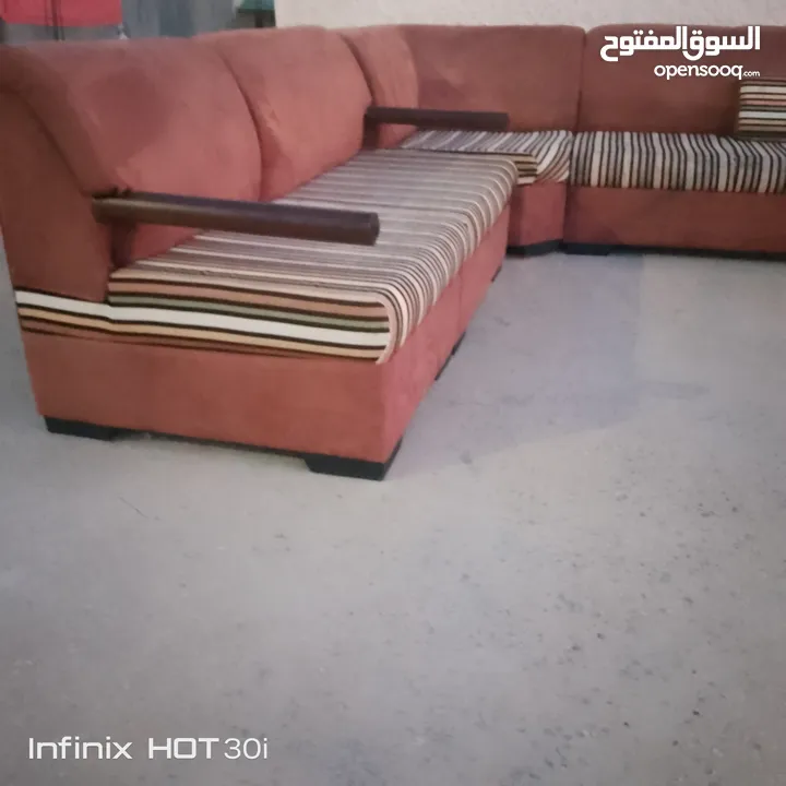 كورنر تفصيل 11 مقعد خشب سويد وايادي زان