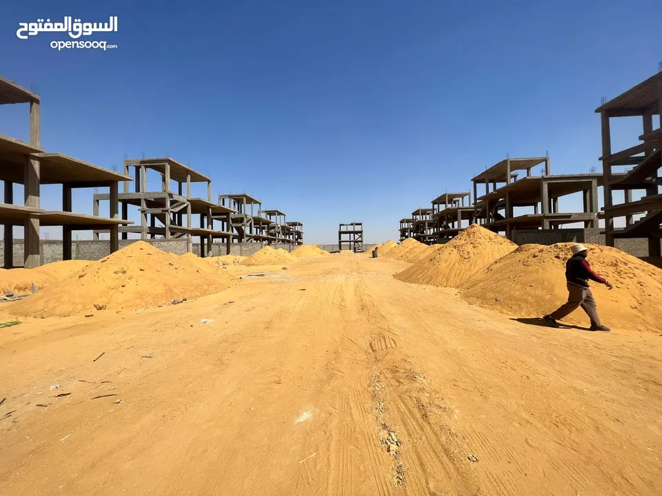 فيلا في الشيخ زايد الجديدة مبنية بالكامل باجمالي سعر 7.500.000 تسهيلات في السداد تصل الي 3 سنوات