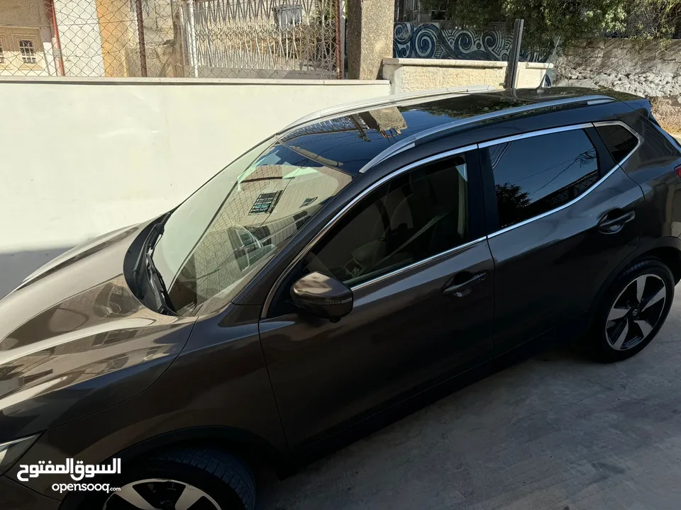 سيارة يد اولى بحالة ممتازة