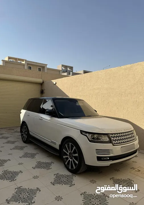 Range Rover HSE V8 GCC model 2014 full panorama first Owner original paint