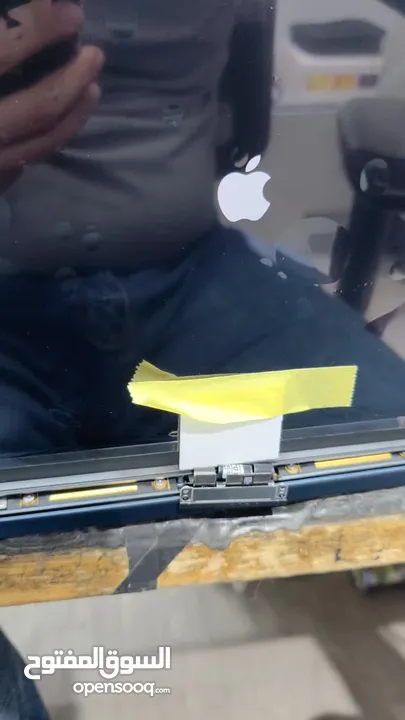 شاشة ماك بوك macbook screen