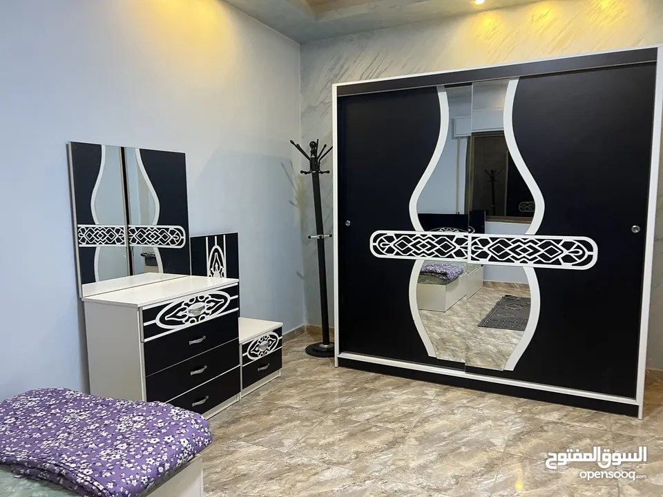 شقه مفروشه للابجار الزرقاء الجديده