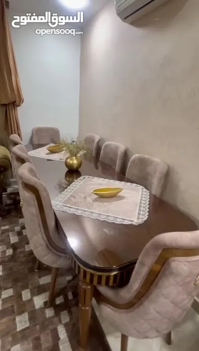 طاولة طعام 8 كراسي خشب زان بحالة الوكالة تفصيل