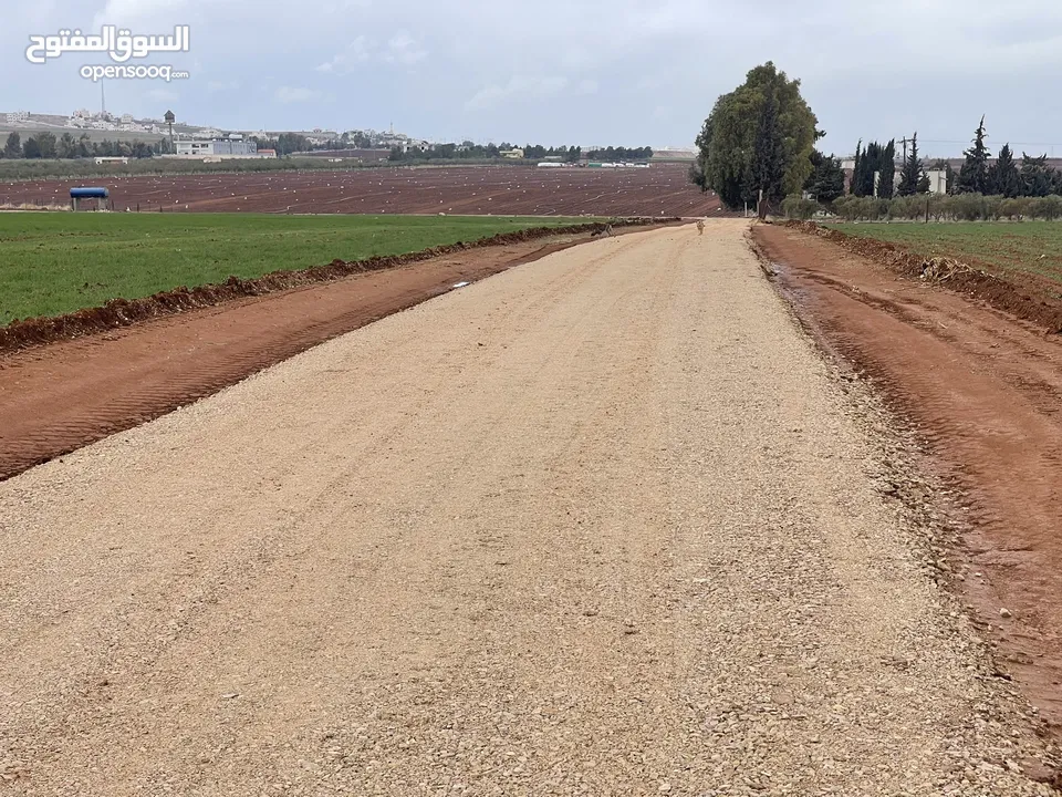 للبيع ارض اربد الحصن قرب جسر النعيمة وخلف معارض شهوان وطريق عمان الدولي قوشان مستقل حوض البطام