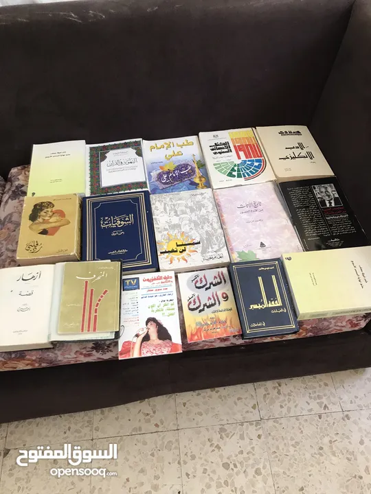 كتب مشكلة قديمة عدد 82 كتاب بحالة ممتازة