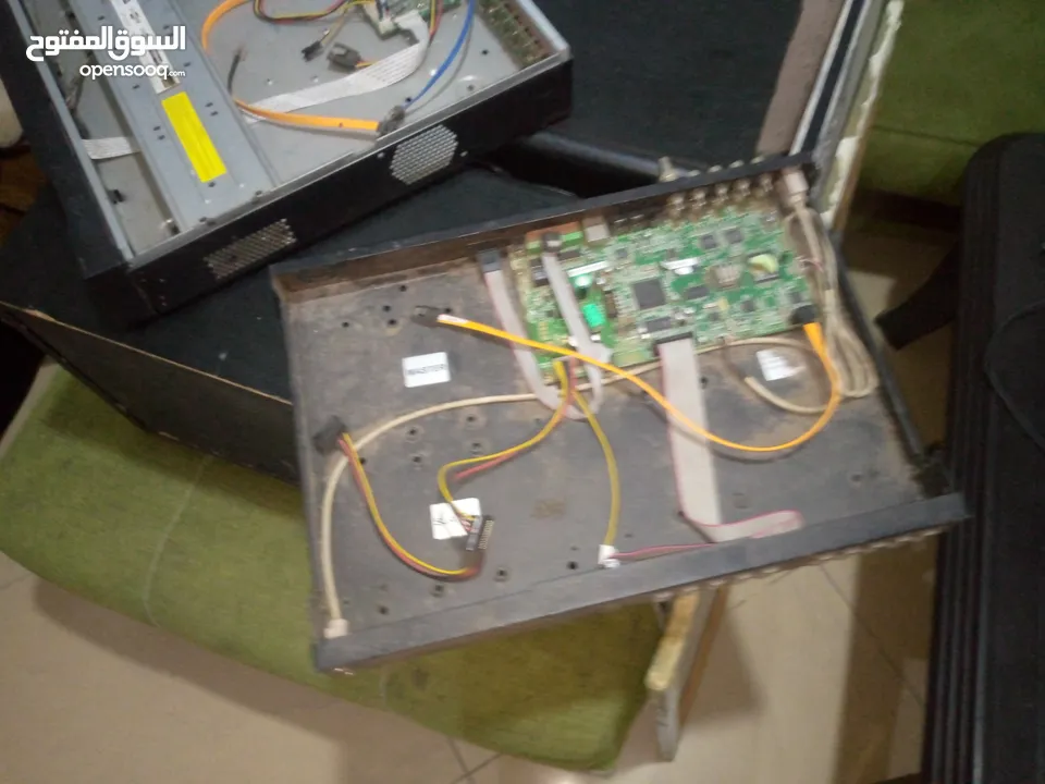 اجهزة DVR عدد 2 للاستفاده منهم قطع الكل  5 دنانير