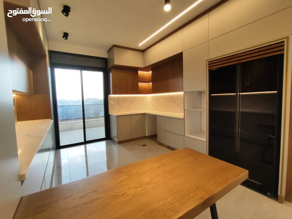 فرصة حقيقية – شقة فاخرة للبيع في الطيرة- امتداد شارع المطل