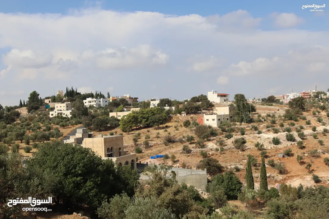 (1)ارض للبيع بدر الجديدة مساحة 1070 متر ذات اطلاله عاليه لا يمكن حجبها