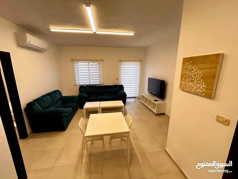 شقة مفروشة فاخرة لم تسكن بعد ضاحية الرشيد/ خلف الجامعة الاردنية من المالك مباشرة