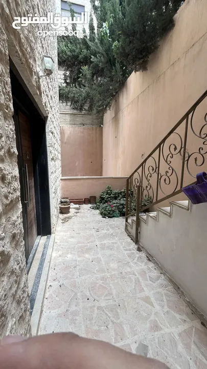 شقة للبيع في شفا بدران خلف الأكاديمية البحرية بمدخل مستقل مناسبة للتأجير من المالك مباشرة