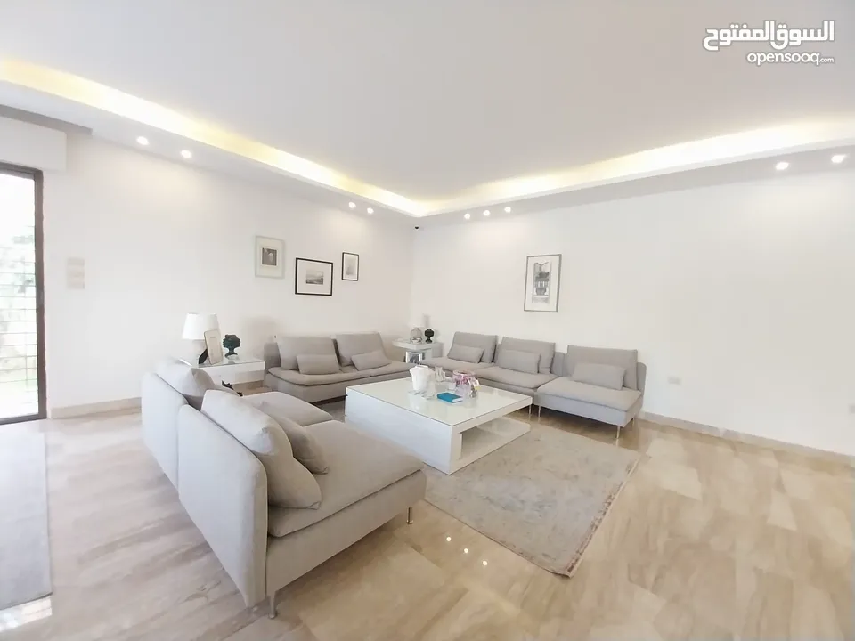 شقة مفروشة للإيجار 370م2 ( Property 19066 ) سنوي فقط