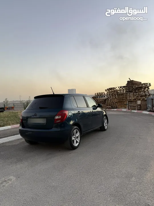 سكودا فابيا 2013 بسعر مميز دفعة 12 وشيكات 2000