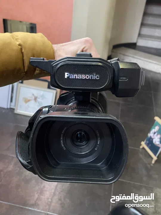 كاميرا فيديو full Hd رائعة جدا نوع panasonic