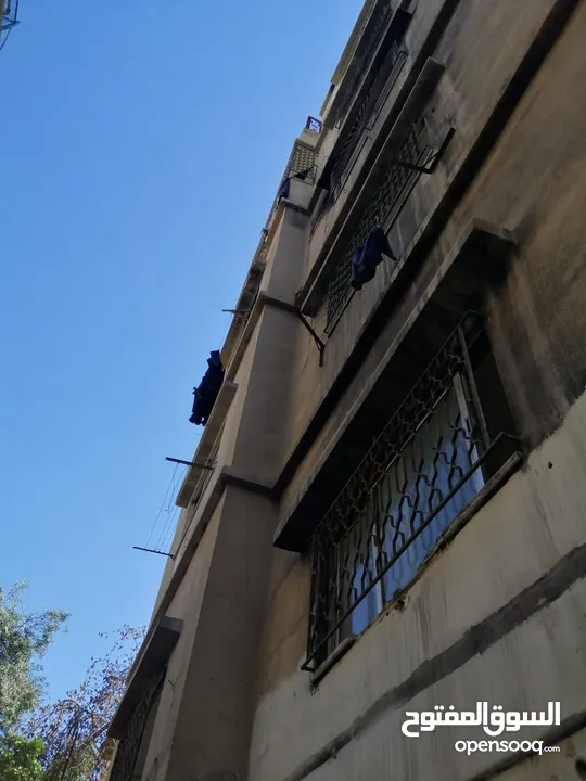 عمارة تجارية 8 شقق و 3 مخازن