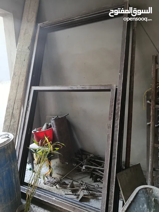 **للبيع نوافذ وأبواب  (دبل قلاص)**