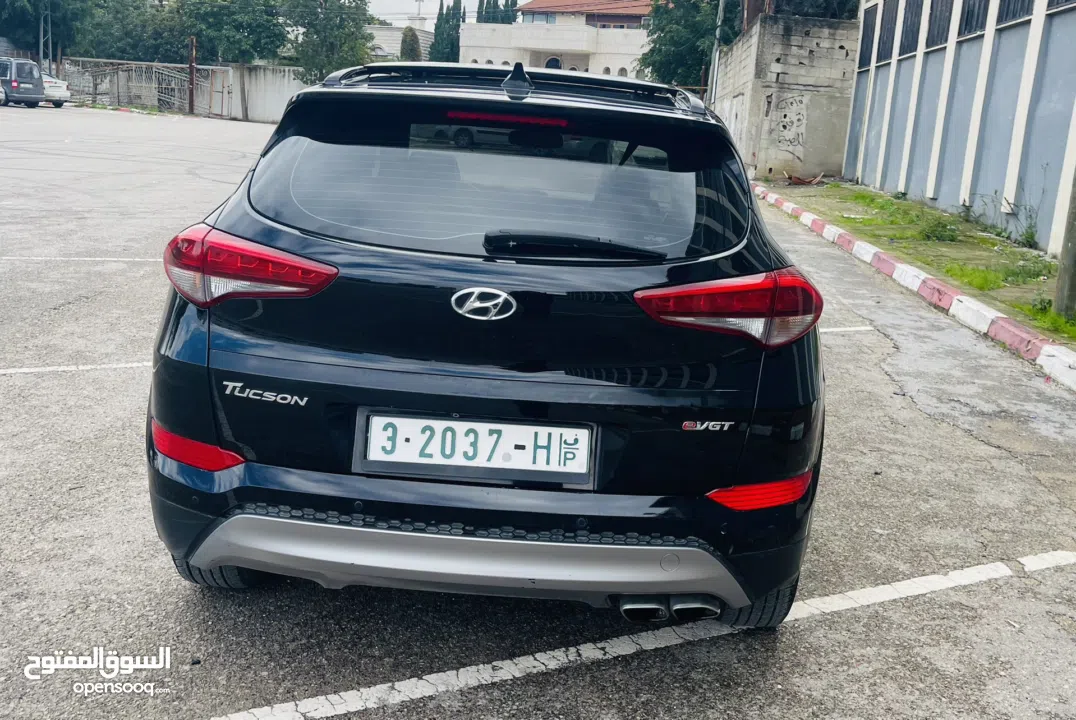 توسان2016فل مسكر مع بانوراما فحص نخب ثلث قطع دهان تجميلي فقط الله يبارك لصاحب النصيب