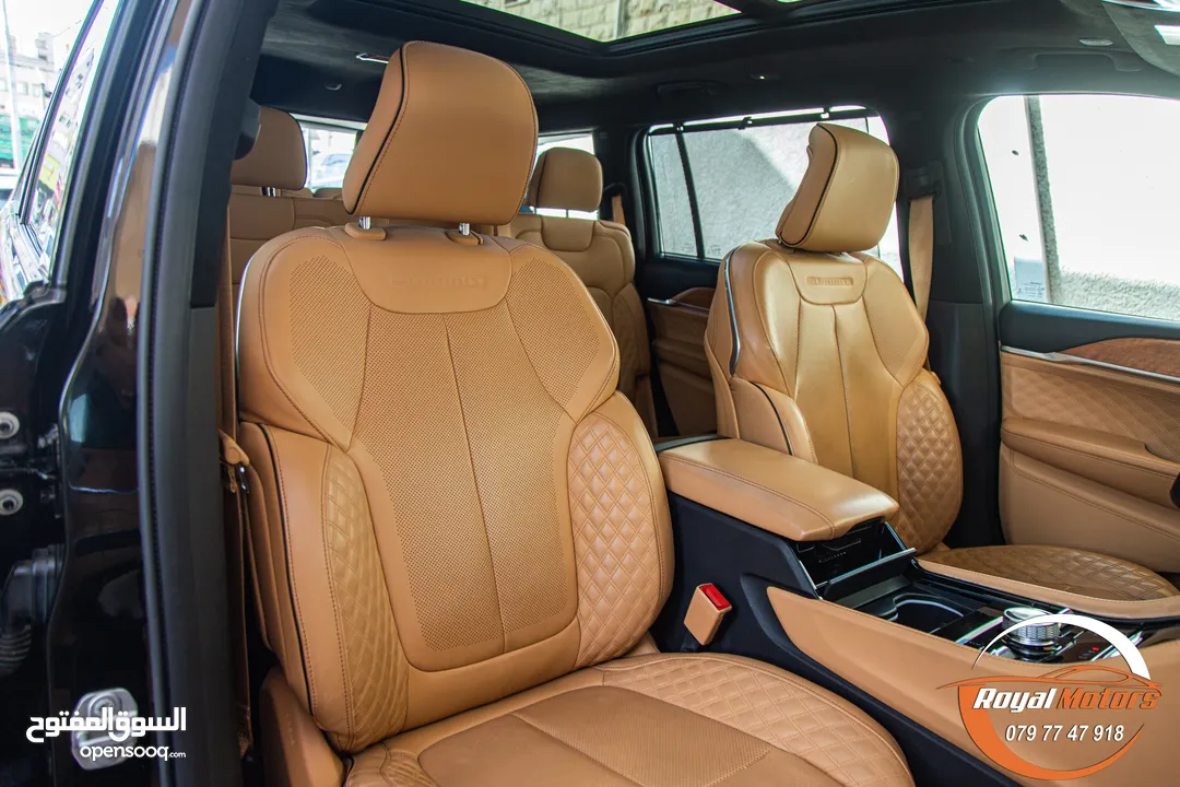 الان لدى رويال موتورز   Jeep Grand Cherokee L 2021 Summit