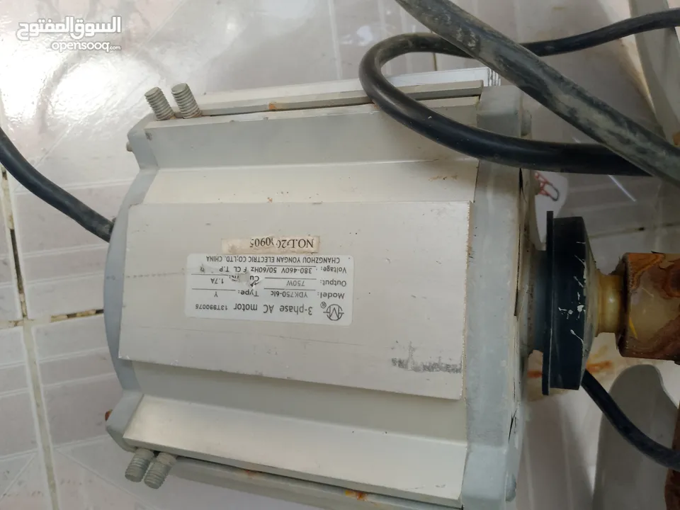 مراوح مكيف عدد 2شغالات100/100كانو ركبين على كمبرسر 8.5