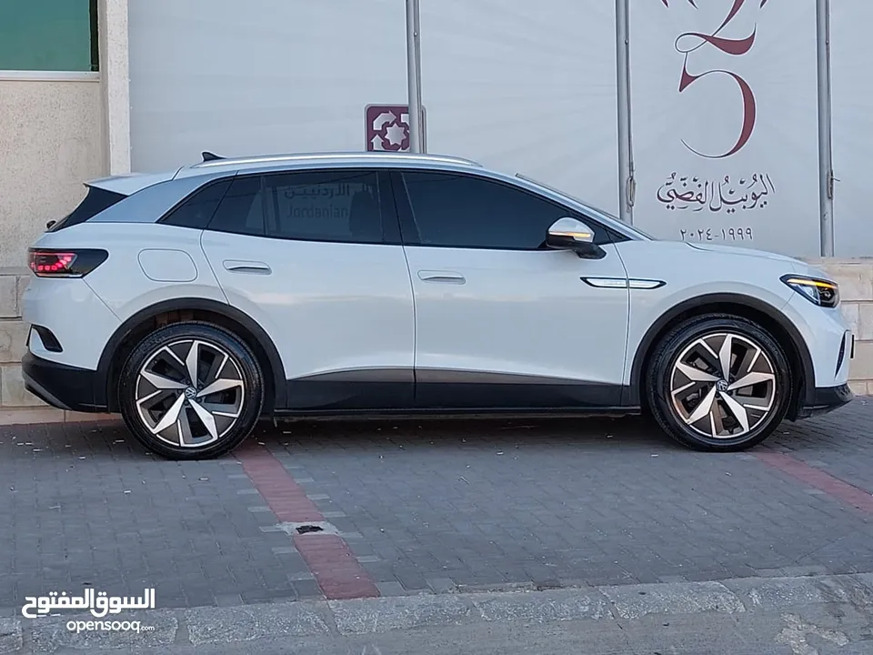 فولكسفاغن ID4  بيور بلس 2022 / قطعت 27 فقط/ فحص كاامل