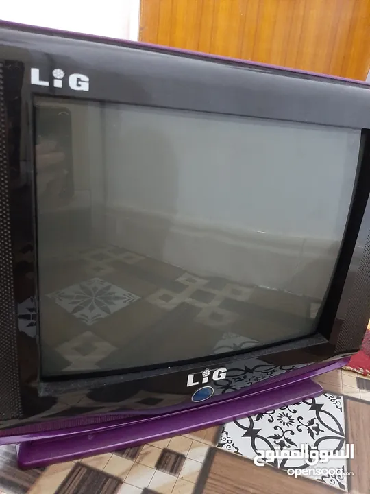 تلفزيون LG صغير