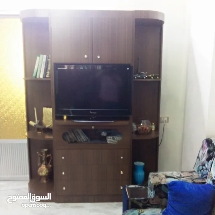 غرفة ضيوف  شبه جديدة للبيع