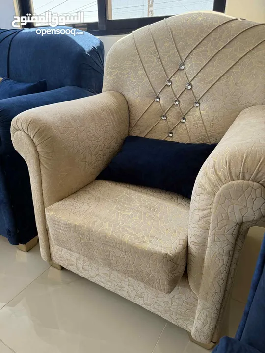 كنب 12 مقعد فقط