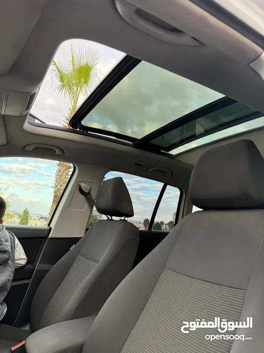 تيجوان 2016 بانوراما .بنزين ماتور 1400. فحص نخب .بحاله ممتازه .مرخص ومامن .رام لله او الخليل .