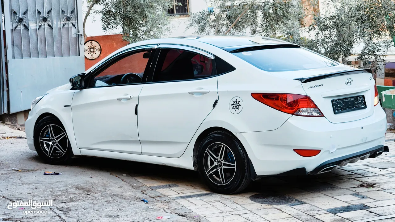 /Hyundai Accent 2016 برخصة بنزين  1400  6 غيار  056110865 جير ماطور شوسطة مكنيكيات افحص وين بدك