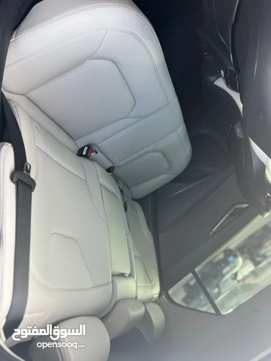 كايا نيرو هايبرد (بنزين+كهرباء ) فل الفل فتحة سقف لون مميز اضافات مميزة /2022 جناح اسود