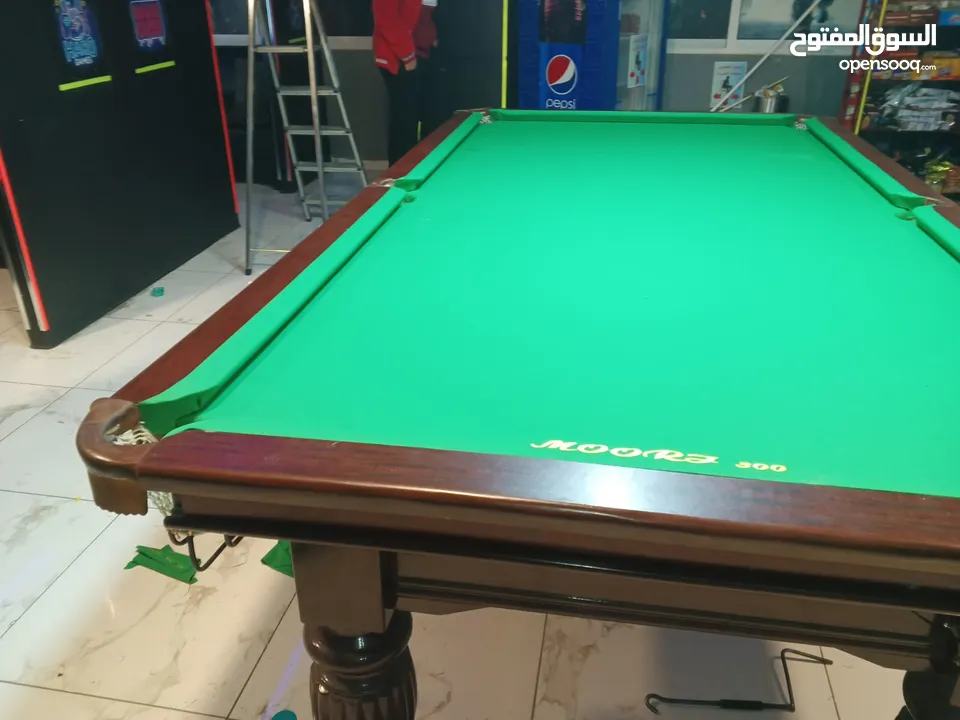 خدمات تنجيد فك نقل تركيب وتغيير فرش طاولات البلياردو والسنوكر افضل فني تنجيد فرش دقه ومهارة بالعمل
