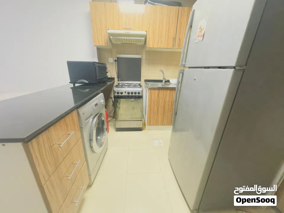 z9غرفة و صالة للبيع اطلالة مفتوحة بسعر مميز جدا-سعر استديو -تملك حر -موقع مميز -ابراج سيتي تاور