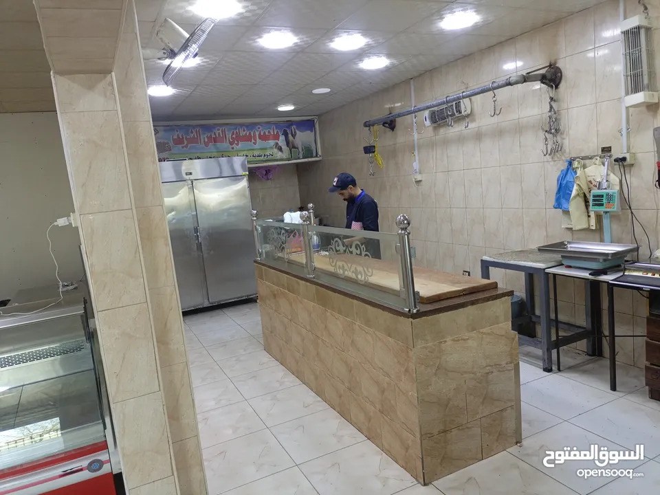 ملحمه و مشاوي مع جميع اغراضها للبيع خلو