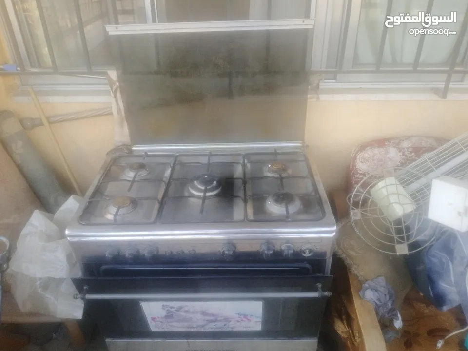 غاز وفرن مستعمل بسعر. مغري بحاله جيده النوع national green