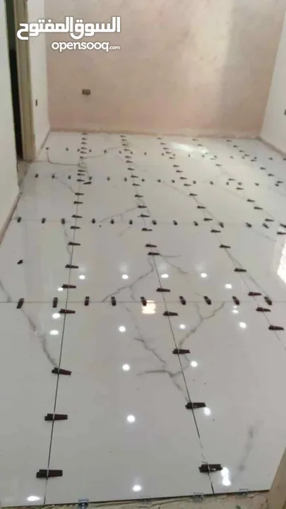بليط وفني تركيب بديل الرخام وبديل الخشب