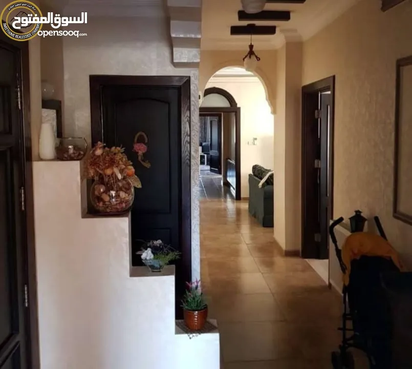 شقة مميزة للبيع في ضاحية الامير راشد  - قرب مجمع الداود طابق اول 205م تشطيب سوبر ديلوكس