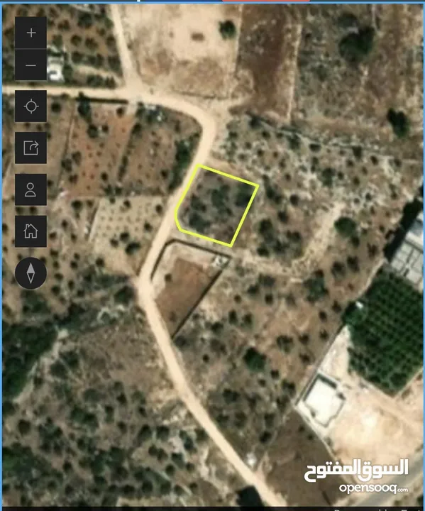 ارض سكنية واصلها مية وكهربا في عزبة الاشقر / قلقيلية الارض على شارعين شارع رئيسي وشارع فرعي
