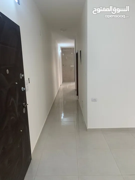 شقة طابو للبيع كاش فقط، نابلس المخفية قرب سوبر ماركت مطاوع عمارة المحسن الطابق الثاني ويوجد مصعد ووا