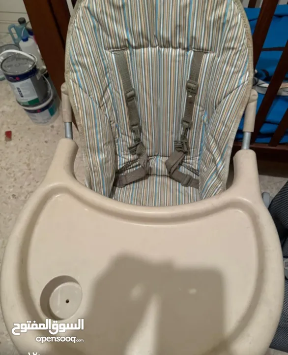 تخت بيبي بحاله الوكاله  بحاله ممتازه    كرسي طعام كرسي سياره ..car seat...بحاله الوكاله...كل الأغراض