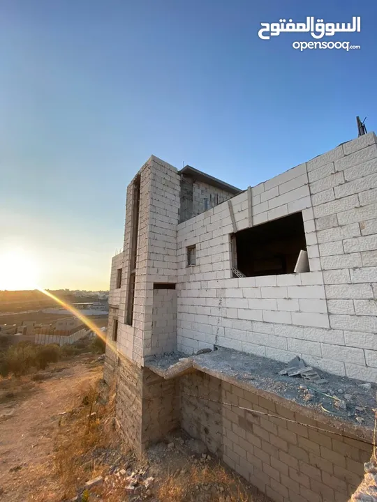 بيت طابقين عظم ناعور ابو العساكر منطقة فلل