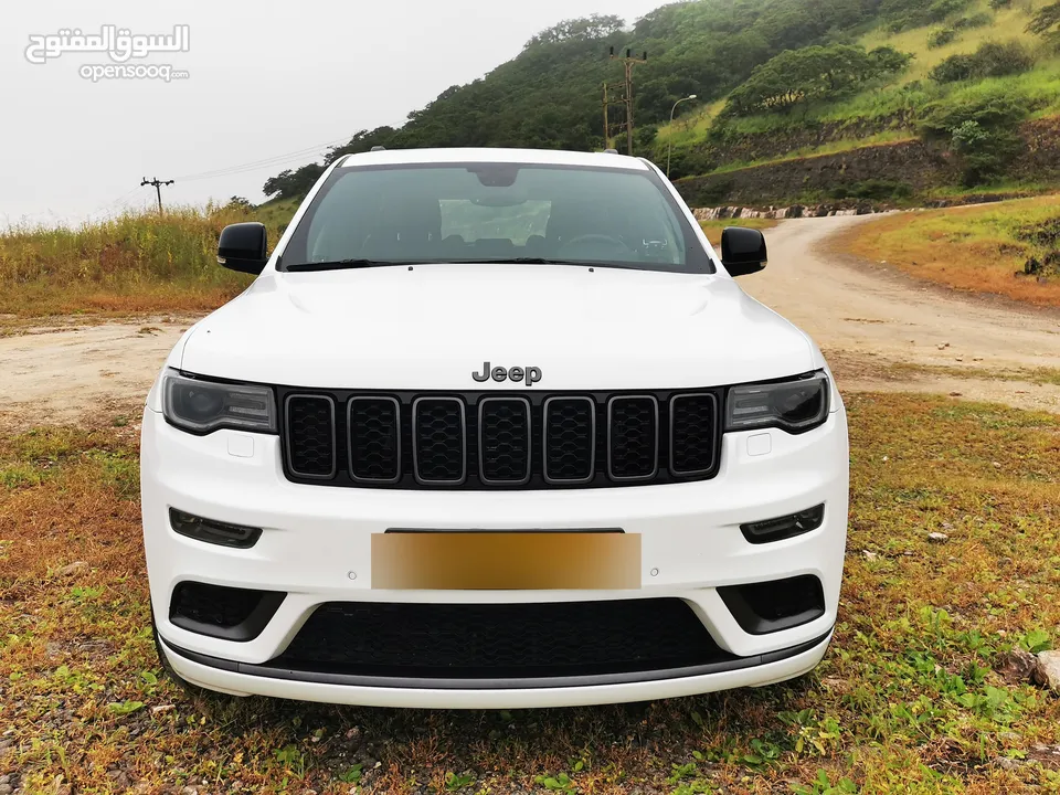 تم تخفيض السعر لسرعة البيع2019 jeep grand cherokee s  GCC 3.6 limited خليجي سبورت V6